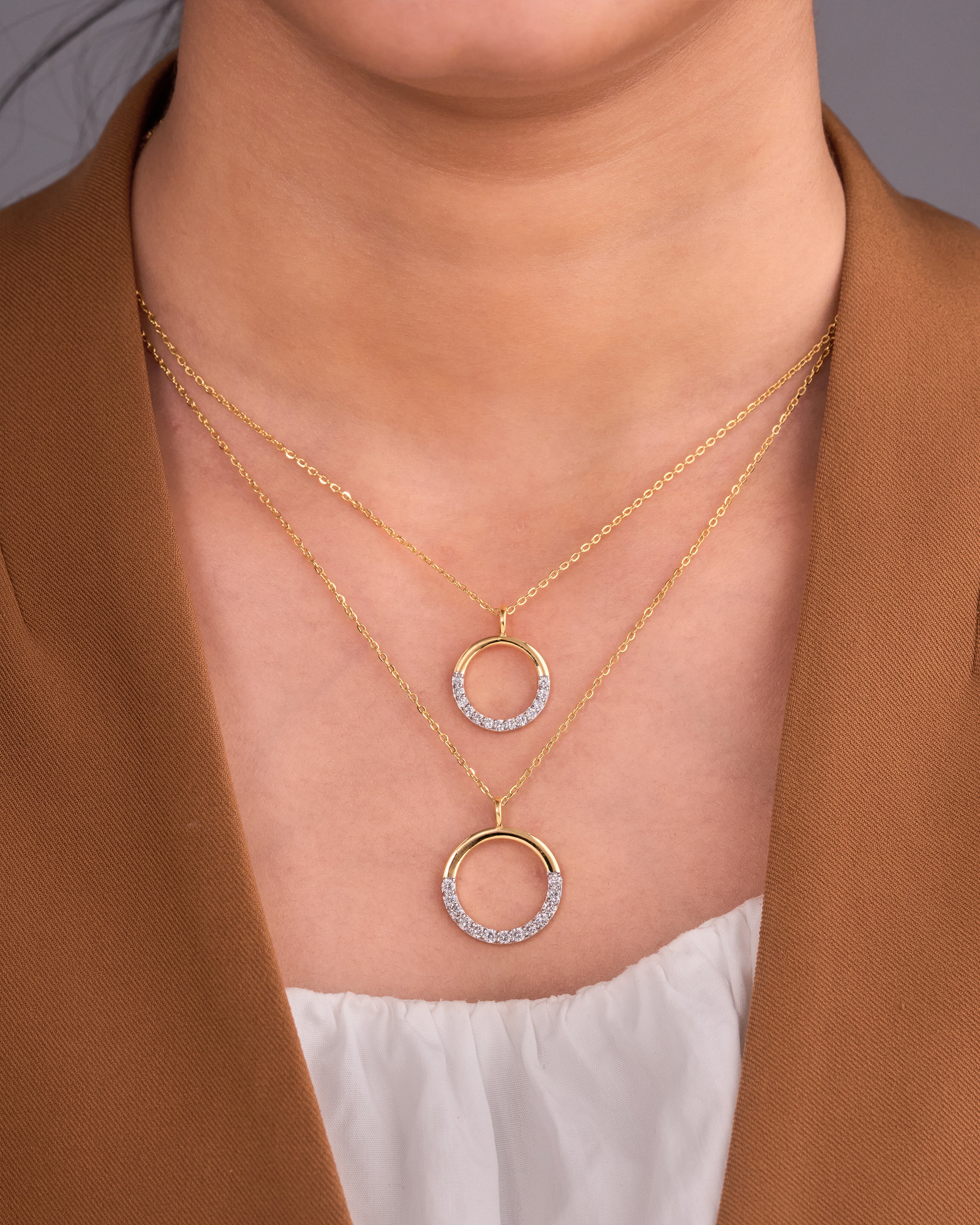 Half Diamond Half Gold Circle Pendant -15.5 mm
