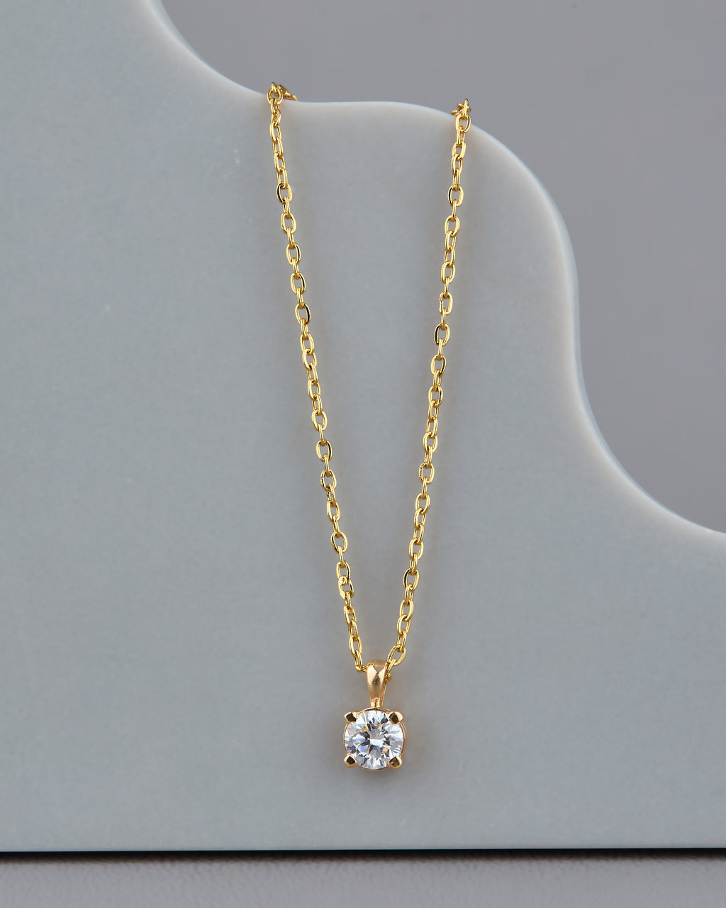 Solitaire (0.30 ct) Pendant in 14K Gold -