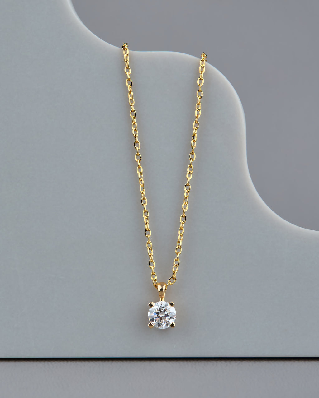 Solitaire (0.50 ct) Pendant in 14K Gold
