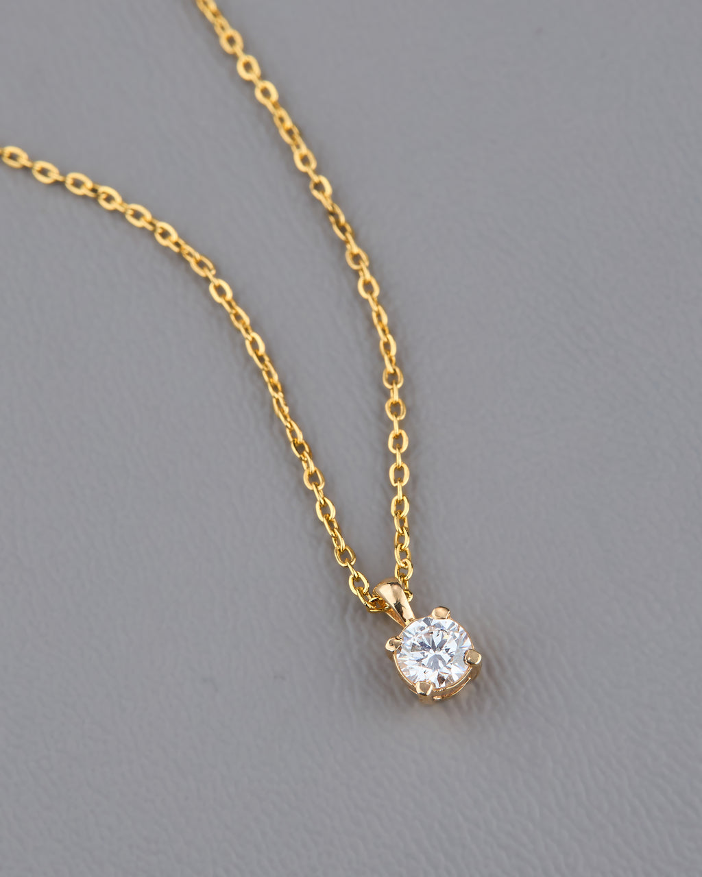 Solitaire (0.30 ct) Pendant in 14K Gold -