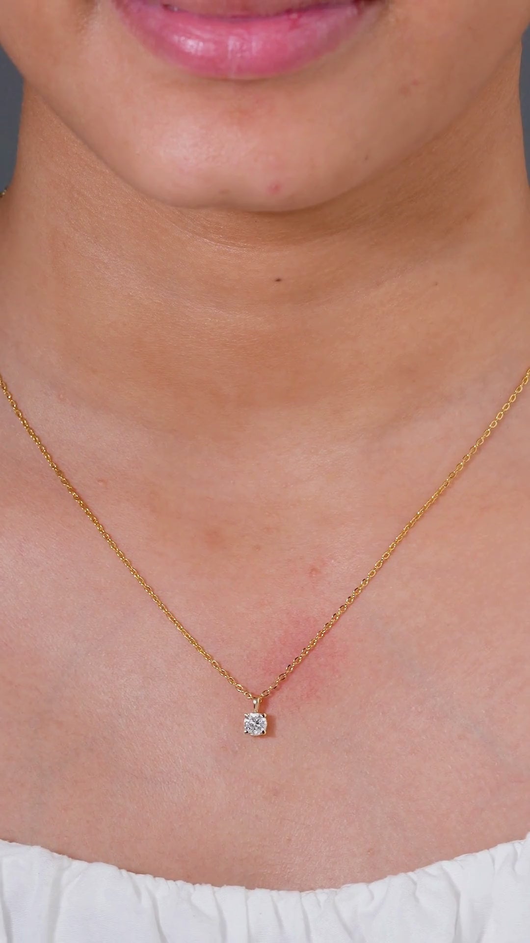 Solitaire (0.30 ct) Pendant in 14K Gold -